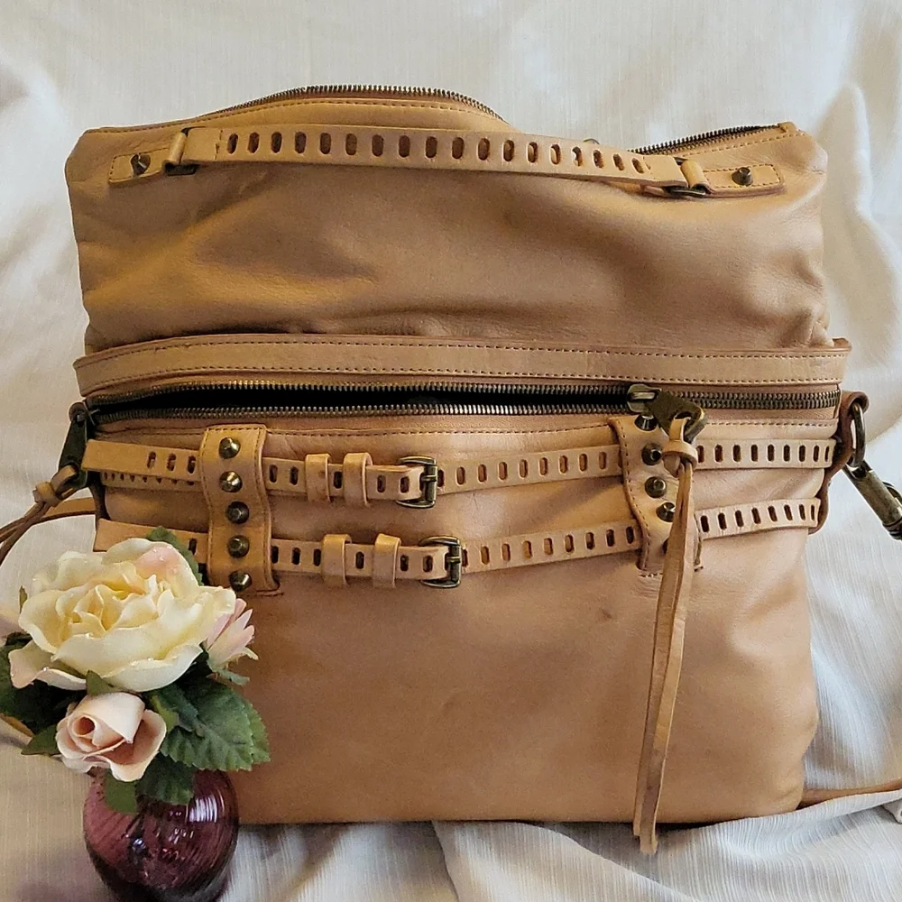 Joelle Hawkens leather bag - Picture 1 of 11